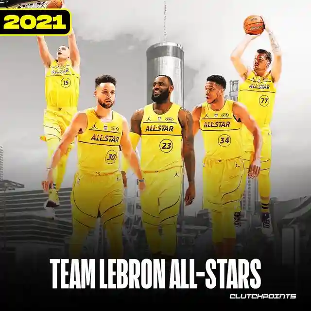 2024年NBA全明星周末已经开始了，大家对今年的全明星阵容，都不太满意。没办法，NBA正处于一个新老更替的阶段，像勒布朗詹姆斯、斯蒂芬库里和杜兰特等人，都已经成为了三旬老将。为此，美媒列出了NBA历史上最强的9套全明星五人阵容。1.1990年东部全明星最强五人阵容：伊塞亚托马斯、迈克尔乔丹、查尔斯巴克利、拉里伯德、尤因1990年开始，迈克尔乔丹开始慢慢接管联盟，这是他开始成神前的最后一个赛季。2.1992年东部全明星最强五人阵容：伊塞亚托马斯、迈克尔乔丹、斯科蒂皮蓬、查尔斯巴克利、尤因像魔术师约翰逊和拉里伯德这些80年代巨星，已经开始没落。迈克尔乔丹这些球星，开始统治联盟。3.2000年西部全明星最强五人阵容：贾森基德、科比、加内特、蒂姆邓肯、奥尼尔这是90年代选秀崛起的标志，当时科比和奥尼尔刚开始开启他们的三连冠之路。不过蒂姆邓肯在那之前已经拿到了总冠军，而贾森基德在加入篮网之后，也曾带领球队两进总决赛。4.2006年东部最强全明星五人阵容：艾弗森、韦德、文斯卡特、勒布朗詹姆斯、奥尼尔接近巅峰末期的奥尼尔，还有03届黄金一代的勒布朗詹姆斯和韦德，成为了联盟当时最受关注的焦点。5.2011年西部全明星最强五人阵容：克里斯保罗、科比、卡梅隆安东尼、杜兰特、伊巴卡雷霆当年在杜兰特的带领下，成为西部最受关注的球队之一。克里斯保罗也曾险些和科比联盟，最后交易被叫停，只能在全明星大赛上联手科比。6.2016年西部全明星最强五人阵容：威少、库里、科比、伦纳德、杜兰特那是科比职业生涯最后一次全明星大赛，其余四人都是联盟2016年至今，NBA最高的巨星球员之一。7.2019年全明星勒布朗队最强五人阵容：凯里欧文、哈登、伦纳德、詹姆斯、杜兰特后来，联盟整改了NBA全明星规则，不再分东西部全明星阵容，分队长选人制。东西部各选一个队长，由队长选择其他全明星球员。8.2020年全明星勒布朗队最强五人阵容：哈登、东契奇、伦纳德、詹姆斯、戴维斯这是杜兰特和库里等人受伤的赛季，那年的全明星大赛显得有点黯淡无光。9.2021年全明星勒布朗队最强五人阵容：库里、麦科勒姆、东契奇、詹姆斯、约基奇这一年的选人，让球迷感到有些失望。可能是因为麦科勒姆的入选，没办法人家可是球员工会的领导，这得给面子。