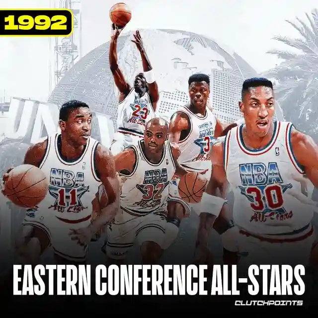 2024年NBA全明星周末已经开始了，大家对今年的全明星阵容，都不太满意。没办法，NBA正处于一个新老更替的阶段，像勒布朗詹姆斯、斯蒂芬库里和杜兰特等人，都已经成为了三旬老将。为此，美媒列出了NBA历史上最强的9套全明星五人阵容。1.1990年东部全明星最强五人阵容：伊塞亚托马斯、迈克尔乔丹、查尔斯巴克利、拉里伯德、尤因1990年开始，迈克尔乔丹开始慢慢接管联盟，这是他开始成神前的最后一个赛季。2.1992年东部全明星最强五人阵容：伊塞亚托马斯、迈克尔乔丹、斯科蒂皮蓬、查尔斯巴克利、尤因像魔术师约翰逊和拉里伯德这些80年代巨星，已经开始没落。迈克尔乔丹这些球星，开始统治联盟。3.2000年西部全明星最强五人阵容：贾森基德、科比、加内特、蒂姆邓肯、奥尼尔这是90年代选秀崛起的标志，当时科比和奥尼尔刚开始开启他们的三连冠之路。不过蒂姆邓肯在那之前已经拿到了总冠军，而贾森基德在加入篮网之后，也曾带领球队两进总决赛。4.2006年东部最强全明星五人阵容：艾弗森、韦德、文斯卡特、勒布朗詹姆斯、奥尼尔接近巅峰末期的奥尼尔，还有03届黄金一代的勒布朗詹姆斯和韦德，成为了联盟当时最受关注的焦点。5.2011年西部全明星最强五人阵容：克里斯保罗、科比、卡梅隆安东尼、杜兰特、伊巴卡雷霆当年在杜兰特的带领下，成为西部最受关注的球队之一。克里斯保罗也曾险些和科比联盟，最后交易被叫停，只能在全明星大赛上联手科比。6.2016年西部全明星最强五人阵容：威少、库里、科比、伦纳德、杜兰特那是科比职业生涯最后一次全明星大赛，其余四人都是联盟2016年至今，NBA最高的巨星球员之一。7.2019年全明星勒布朗队最强五人阵容：凯里欧文、哈登、伦纳德、詹姆斯、杜兰特后来，联盟整改了NBA全明星规则，不再分东西部全明星阵容，分队长选人制。东西部各选一个队长，由队长选择其他全明星球员。8.2020年全明星勒布朗队最强五人阵容：哈登、东契奇、伦纳德、詹姆斯、戴维斯这是杜兰特和库里等人受伤的赛季，那年的全明星大赛显得有点黯淡无光。9.2021年全明星勒布朗队最强五人阵容：库里、麦科勒姆、东契奇、詹姆斯、约基奇这一年的选人，让球迷感到有些失望。可能是因为麦科勒姆的入选，没办法人家可是球员工会的领导，这得给面子。插图2