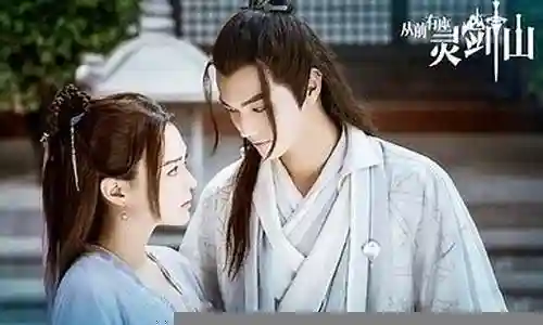 接下来，我将通过一些实际案例和个人观点来回答大家对于白衣倾城阵容搭配的问题。现在，让我们开始探讨一下白衣倾城阵容搭配的话题。