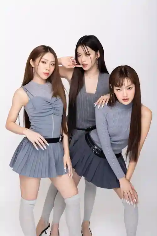 蜜桃丑女阵容插图