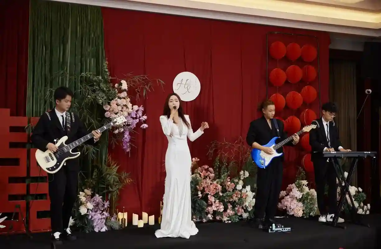 结婚乐队阵容