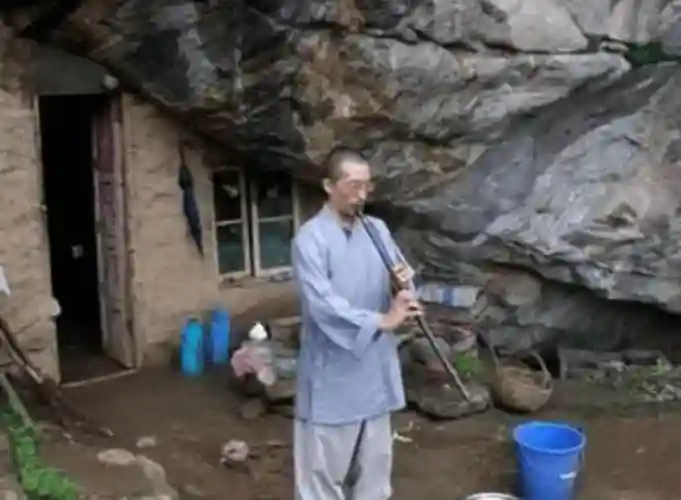 南山隐士的装备_1插图1